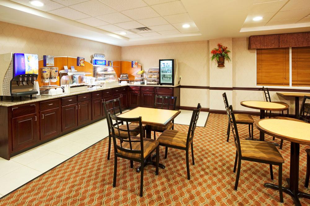 Holiday Inn Express Carrollton, An Ihg Hotel Екстер'єр фото